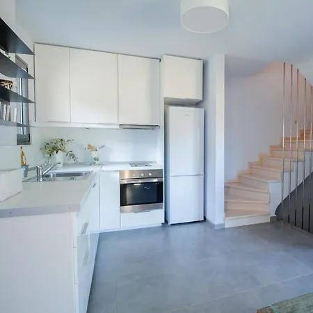 Maisonette Ioanna 70 M From Glarokavos Beach Pefkochori