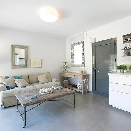 Maisonette Ioanna 70 M From Glarokavos Beach Villa *