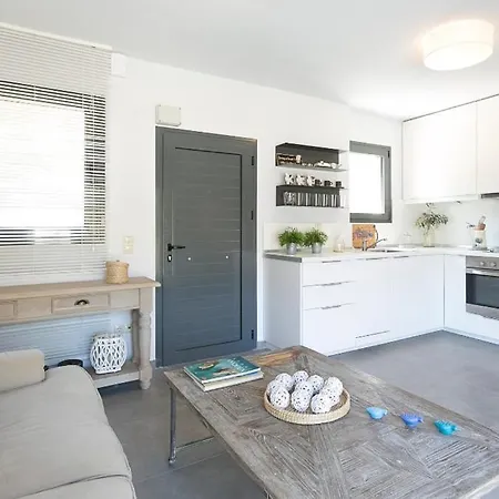 Maisonette Ioanna 70 M From Glarokavos Beach Villa *