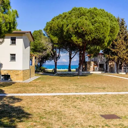 Maisonette Ioanna 70 M From Glarokavos Beach * Pefkochori