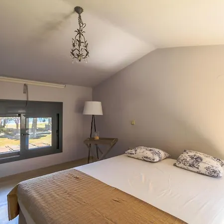 Maisonette Ioanna 70 M From Glarokavos Beach Pefkochori