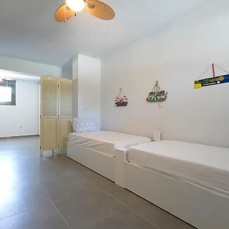 Maisonette Ioanna 70 M From Glarokavos Beach