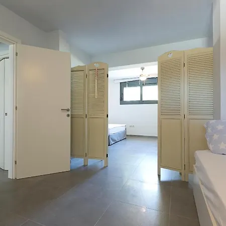 Maisonette Ioanna 70 M From Glarokavos Beach *